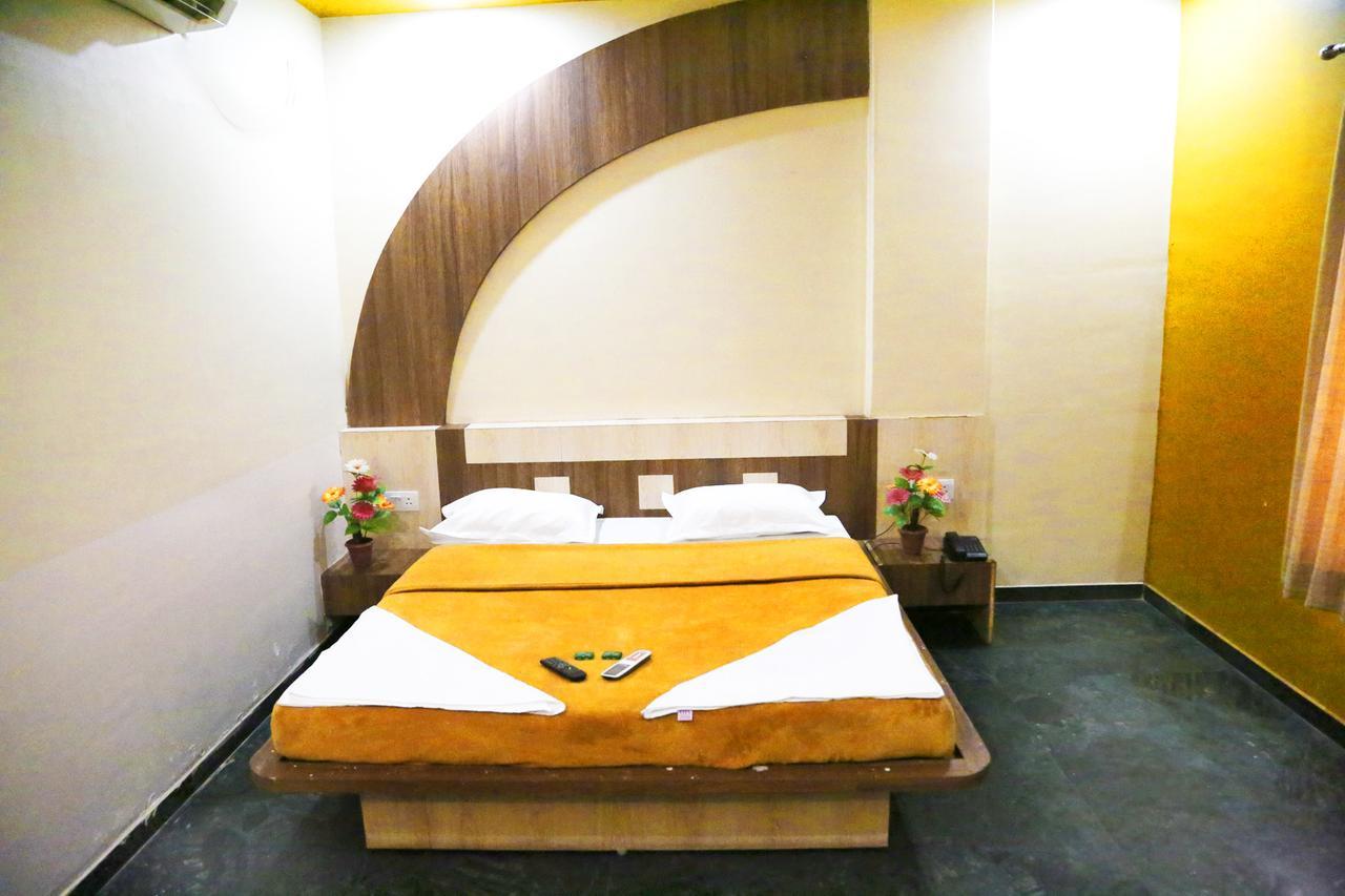 Hotel Three G 쉬르디 외부 사진